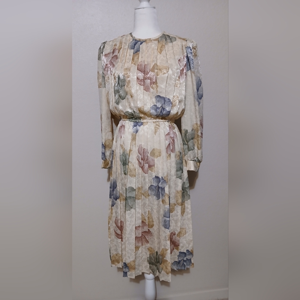 Floral Pleated Dress